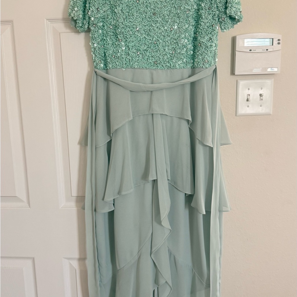 Elegant mint green dress with sequin top. US size 10